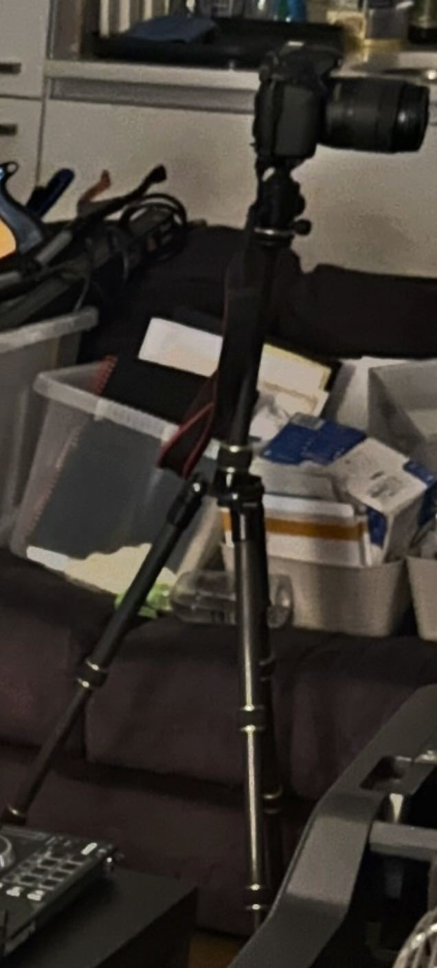 tripod.jpg